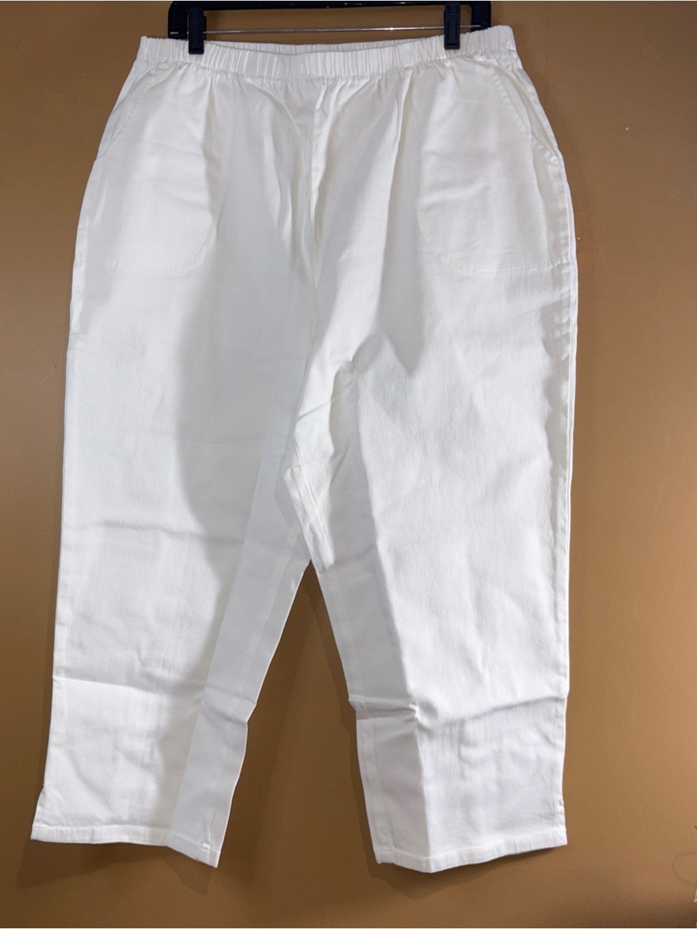 HC8010 DENIM& COMPANY WOMENS WHITE JEAN CAPRIS SIZE 1X NEW A14925